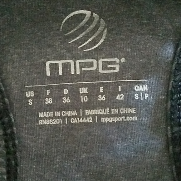 MPG Workout top Size Small - Picture 5 of 6